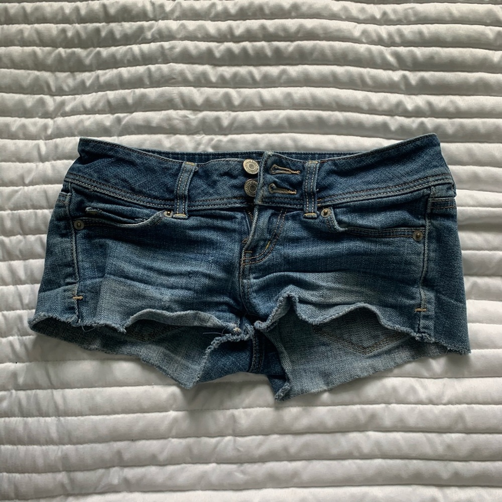 Shorts - Picture 3 of 3
